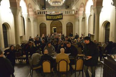 Große Signierstunde nach dem Event. Jason Dark und die Sprecher haben sich viel Zeit für ihre Fans genommen.